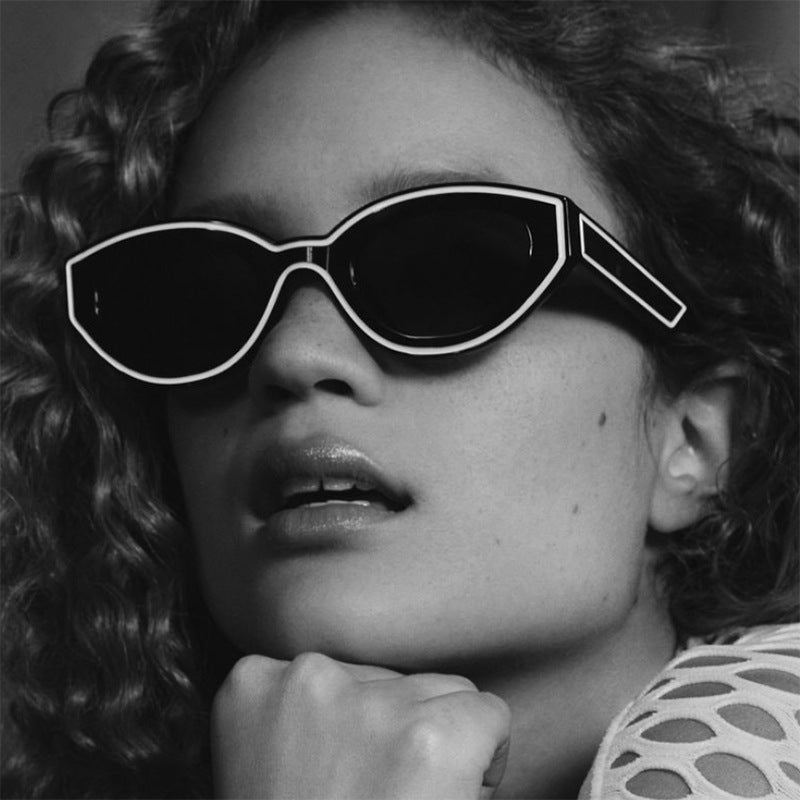 European And American Vintage Sunglasses Personalized Street Shot
